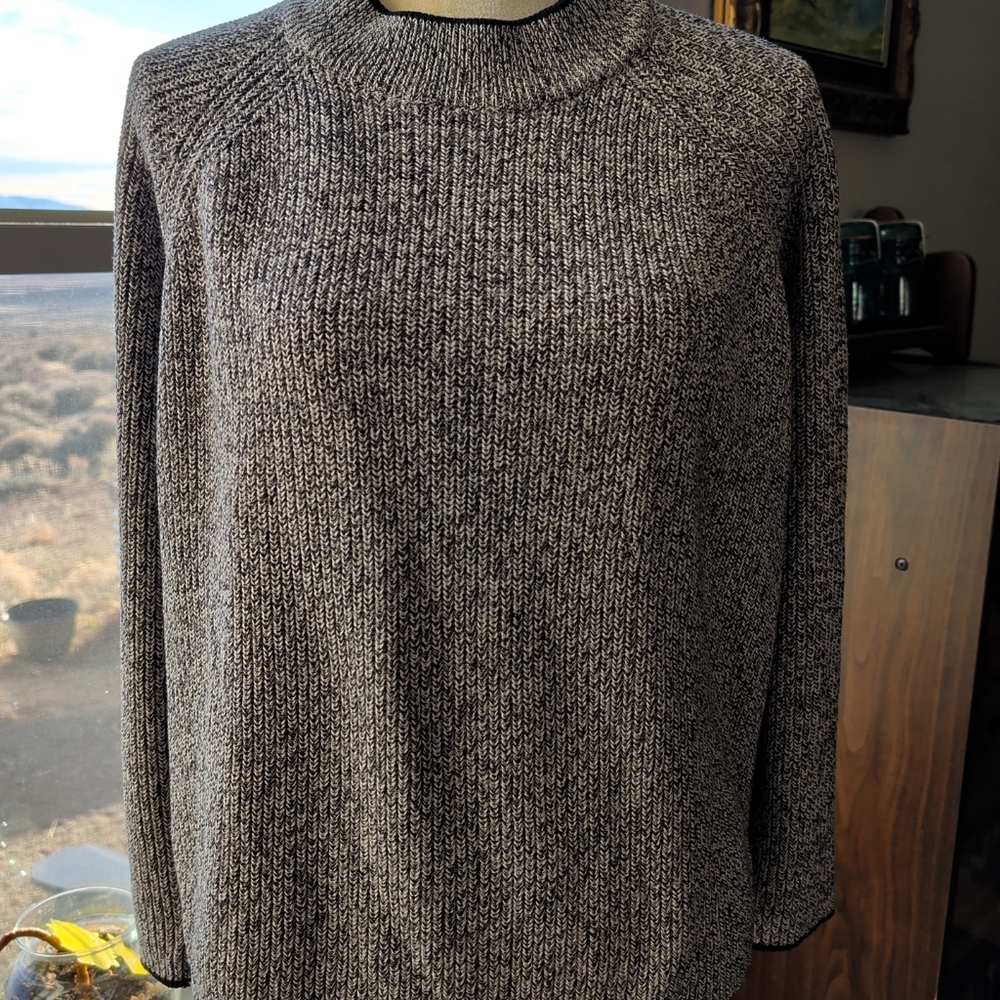 H&M Women's Size XL Black & White Knit Sweater Long Sleeves